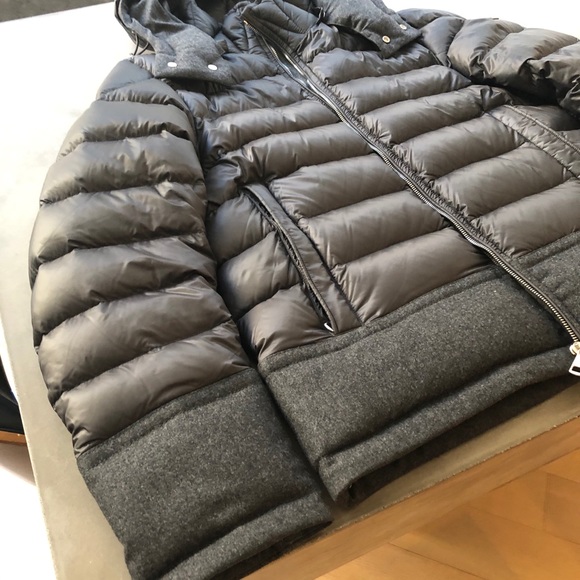 Moncler Riom Jacket Excellent Condition, with tags - Picture 4 of 14